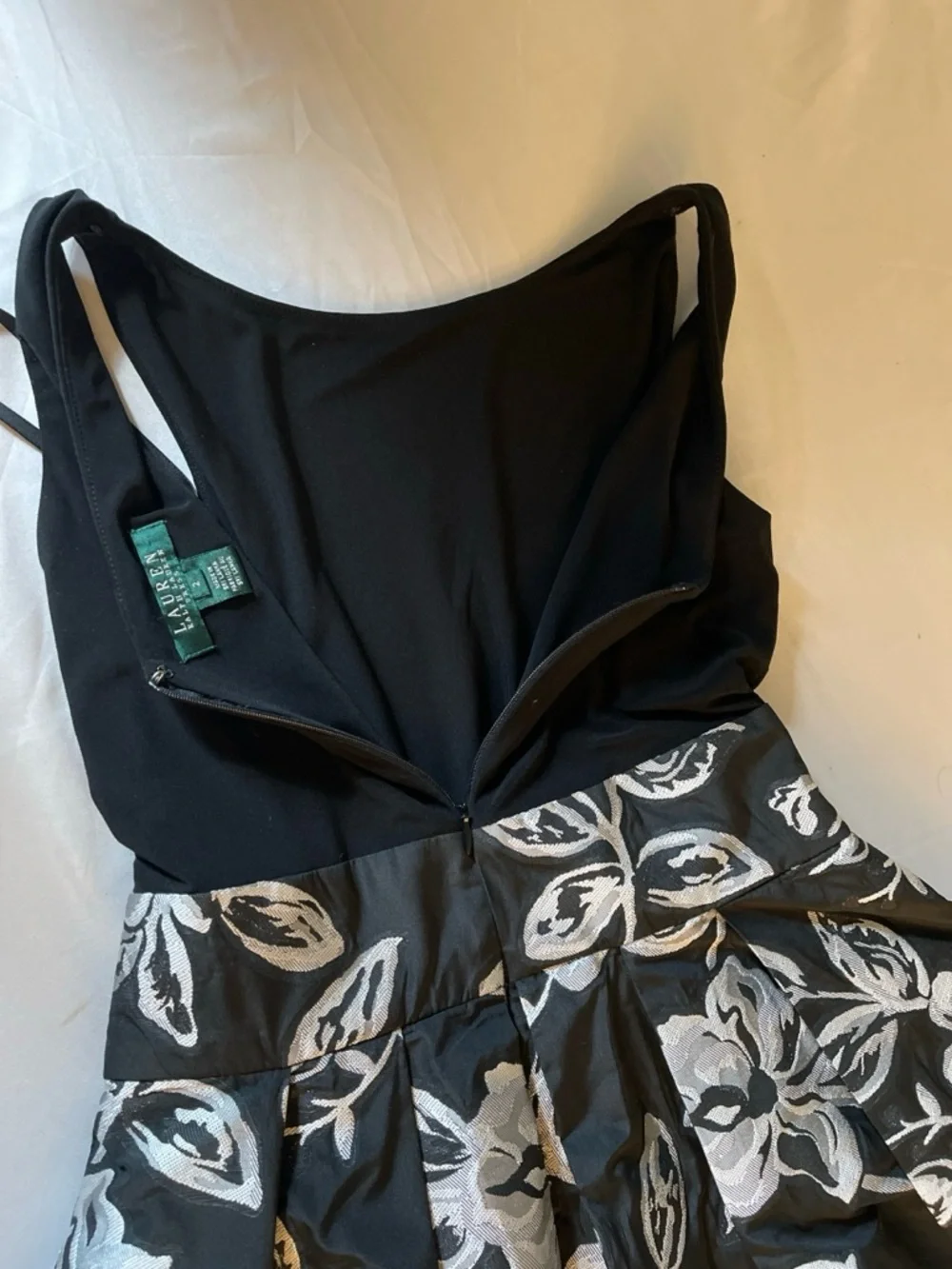 Lauren Ralph Lauren Black Floral Jacquard Fit Flare Dress Sz 2 Sleeveless Party - Picture 8 of 11